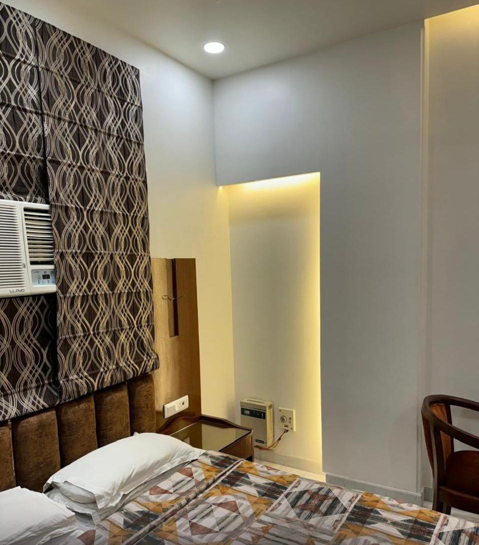 Hotel C Park - Karol Bagh, New Delhi Kültér fotó